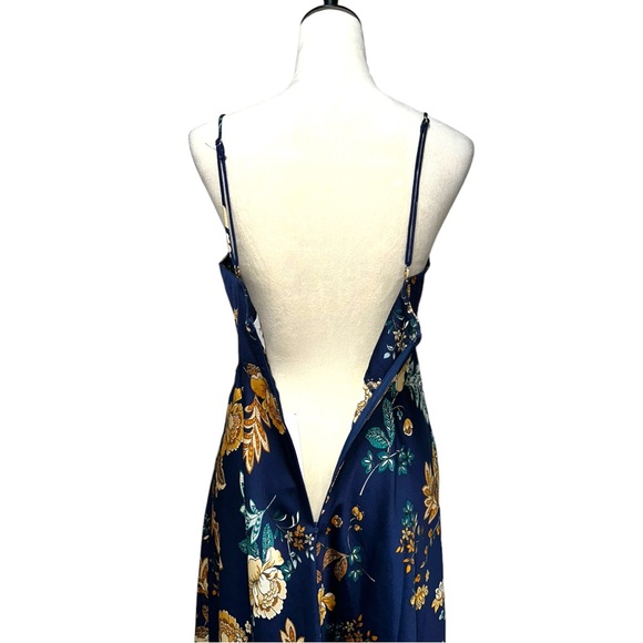 Hello Molly Atlas Midi Dress 8 NWOT - Picture 9 of 16